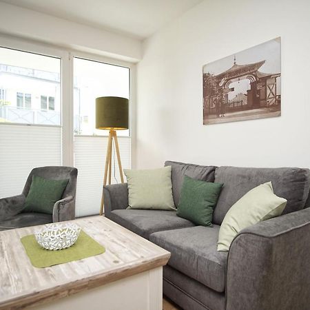 Terrasse, Gratis Nutzung Vom Ahoi Erlebnisbad Und Sauna In Sellin - Villa Karola Fewo 02 Гьорен Екстериор снимка