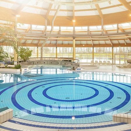 Terrasse, Gratis Nutzung Vom Ahoi Erlebnisbad Und Sauna In Sellin - Villa Karola Fewo 02 Гьорен Екстериор снимка