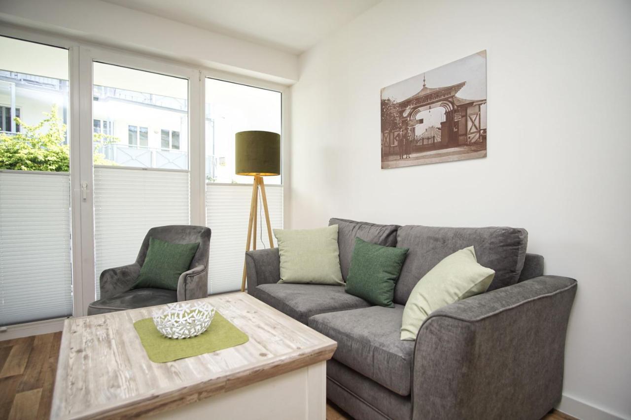 Terrasse, Gratis Nutzung Vom Ahoi Erlebnisbad Und Sauna In Sellin - Villa Karola Fewo 02 Гьорен Екстериор снимка