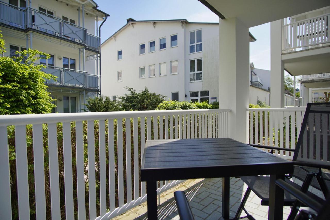 Terrasse, Gratis Nutzung Vom Ahoi Erlebnisbad Und Sauna In Sellin - Villa Karola Fewo 02 Гьорен Екстериор снимка