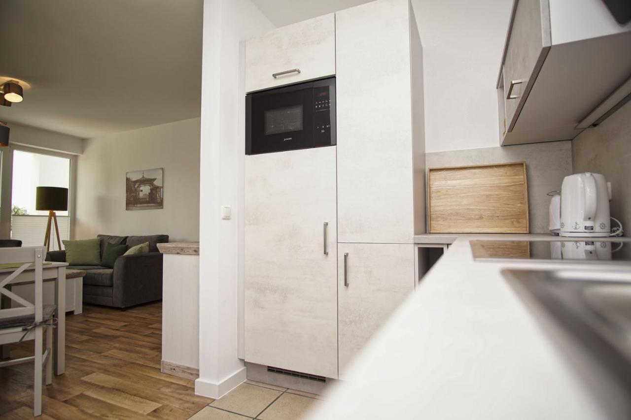 Terrasse, Gratis Nutzung Vom Ahoi Erlebnisbad Und Sauna In Sellin - Villa Karola Fewo 02 Гьорен Екстериор снимка