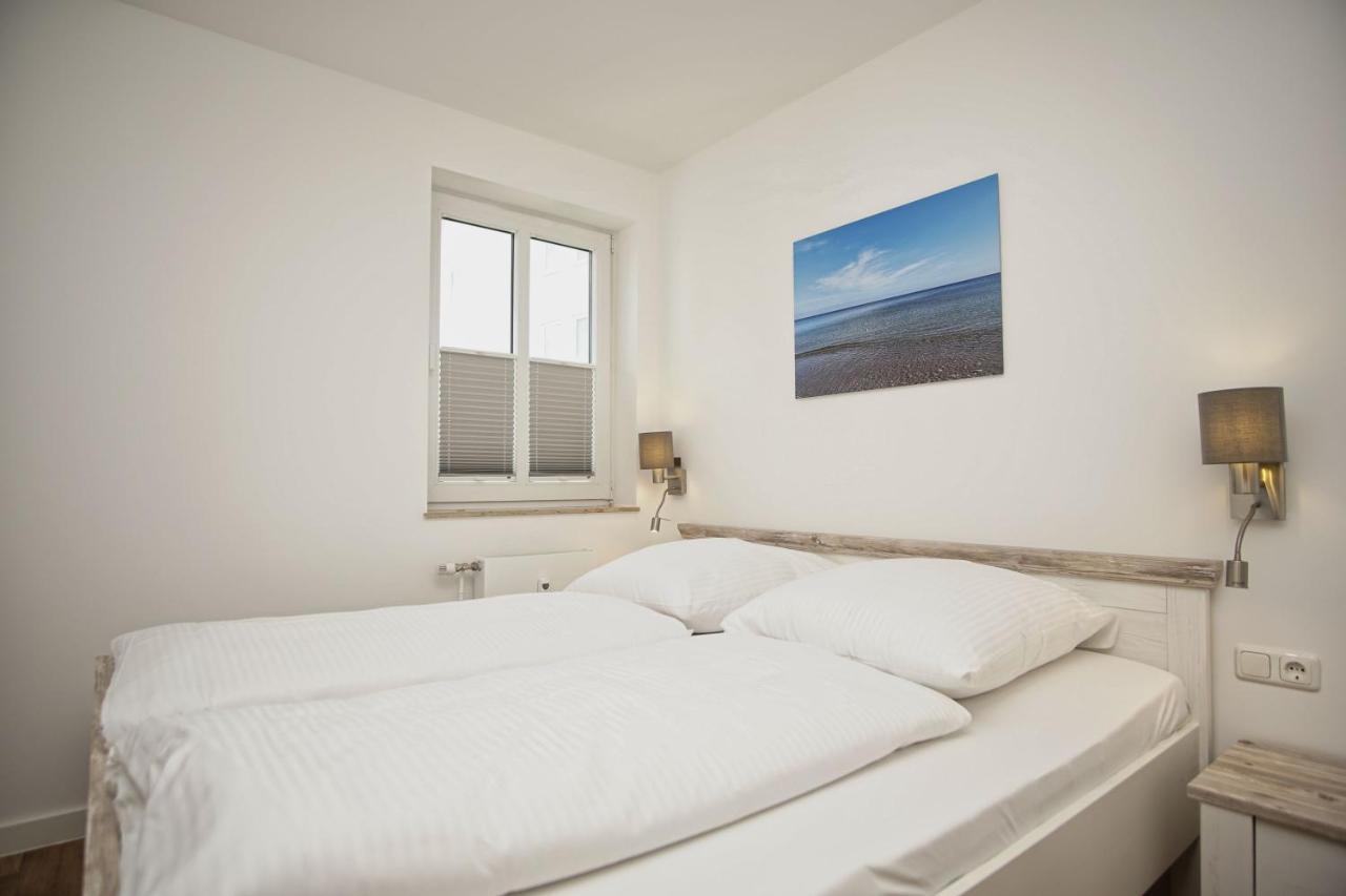 Terrasse, Gratis Nutzung Vom Ahoi Erlebnisbad Und Sauna In Sellin - Villa Karola Fewo 02 Гьорен Екстериор снимка